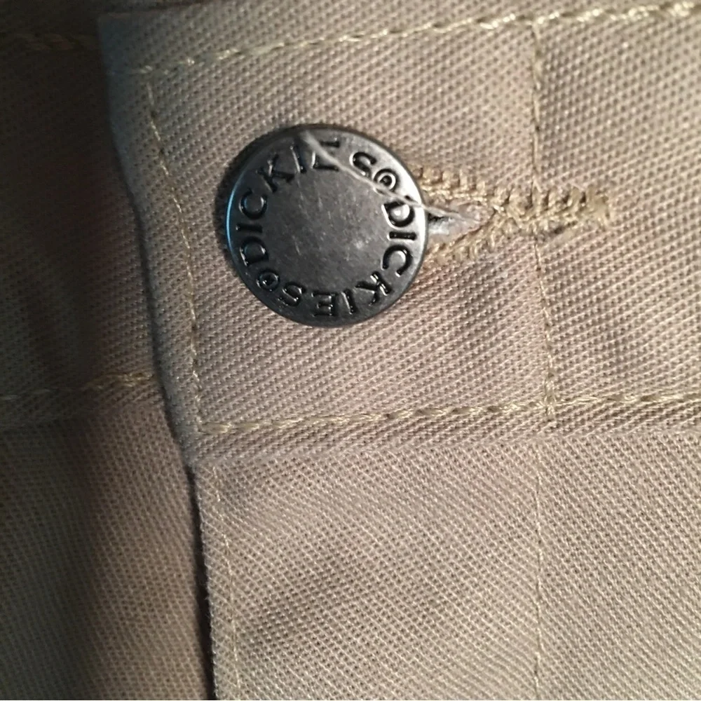 Dickies mens sports Khakis tan Pants 38 x 30. NWT